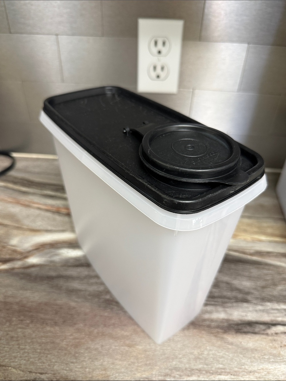 Tupperware Cereal Storer